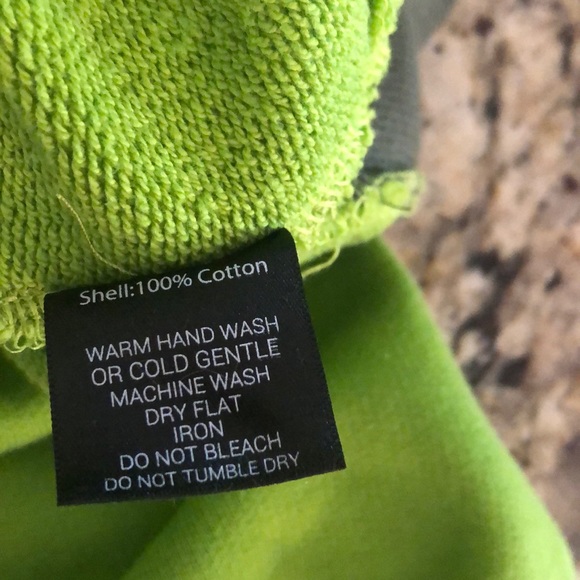 IAMGIA CROPPED HOODIE NWT SZ MEDIUM - Picture 9 of 9